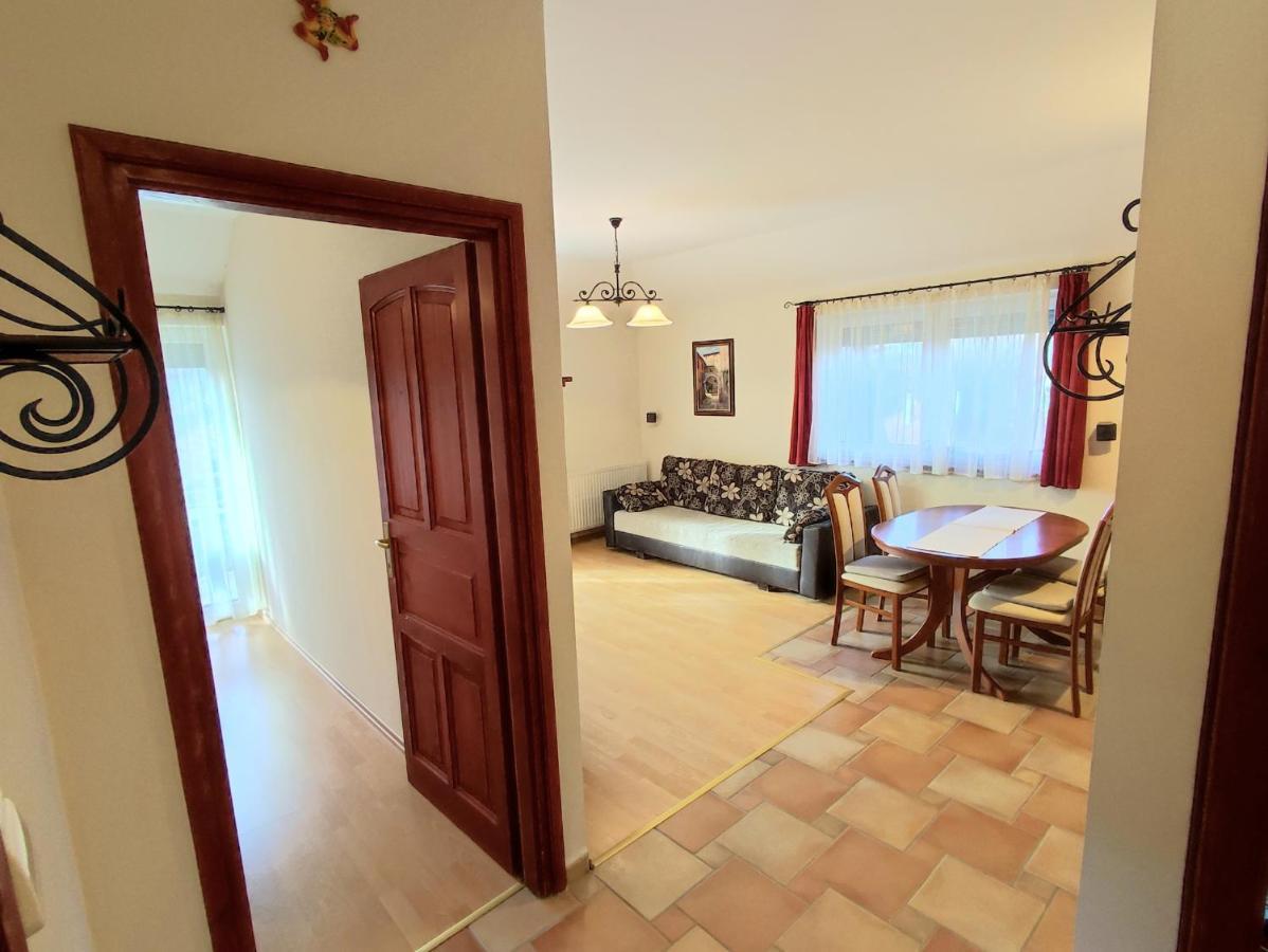 Arnyas Apartmanhaz บาลาตอนแลลเล ภายนอก รูปภาพ