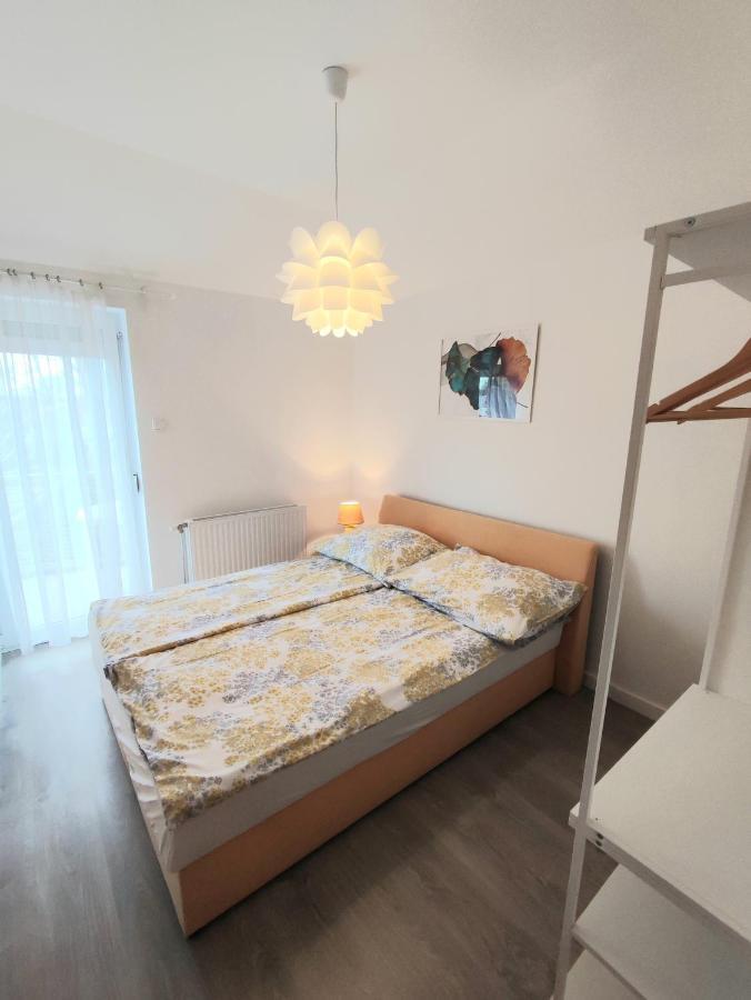 Arnyas Apartmanhaz บาลาตอนแลลเล ภายนอก รูปภาพ