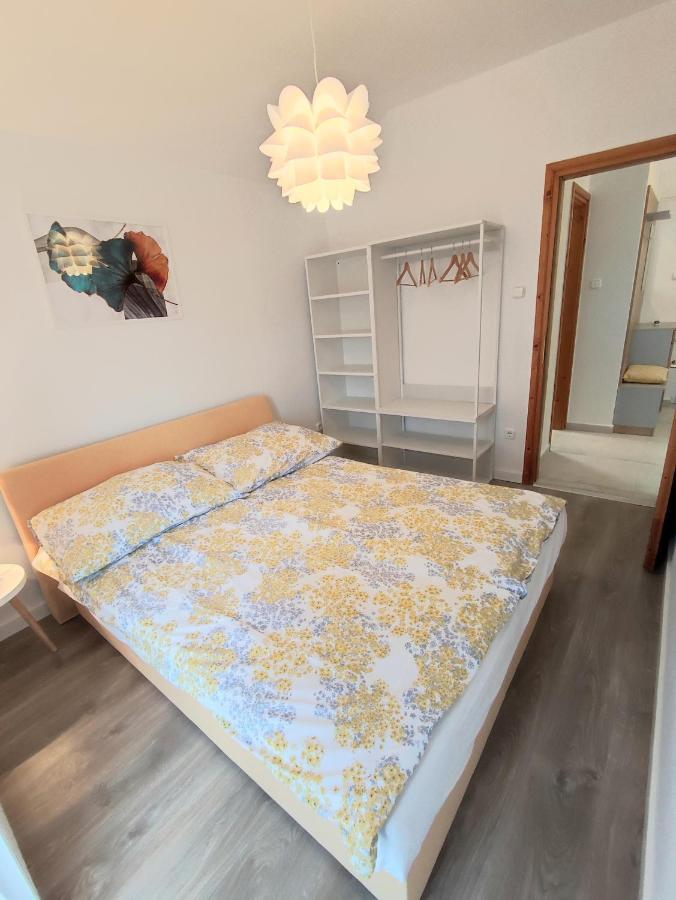 Arnyas Apartmanhaz บาลาตอนแลลเล ภายนอก รูปภาพ