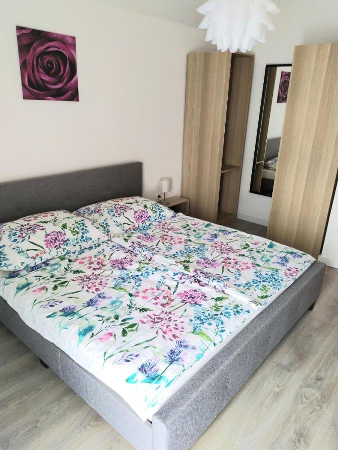 Arnyas Apartmanhaz บาลาตอนแลลเล ภายนอก รูปภาพ